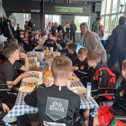 Ontbijt met de jeugdteams